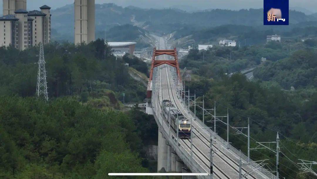雙龍高鐵最新動態(tài)，駛向自然美景的寧靜之旅啟程