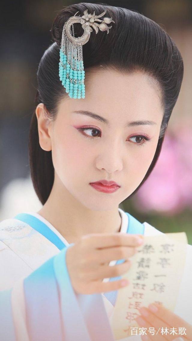 楊蓉古裝劇新作，巷弄深處的魅力之旅與隱藏小店的奇妙探險(xiǎn)